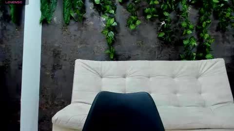 Alice online show from November 23, 4:38 pm