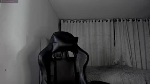 aliice_walker_ online show from August 4, 3:35 am