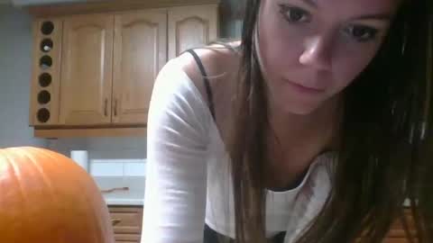 Snapshot of alinaandluke chatting on October 18, 11:20 pm Alina and luke online show from October 18, 11:20 pm