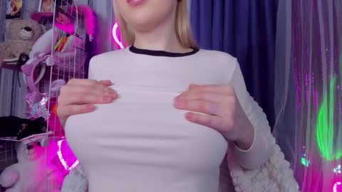 alinaocean online show from March 25, 4:25 pm