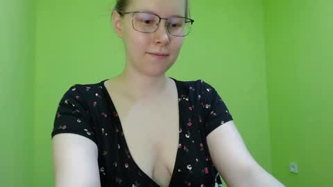 alinasei online show from May 12, 12:58 pm