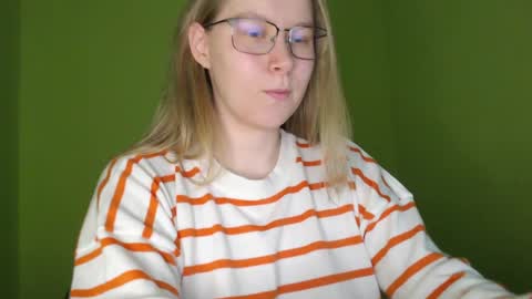 alinasei online show from May 17, 12:47 pm