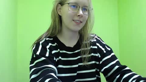 alinasei online show from June 1, 5:53 am