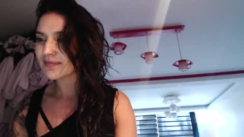 alipetite online show from August 3, 10:38 pm