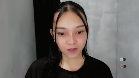 Shanti xhey online show from October 23, 4:19 pm