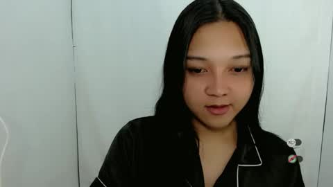 Shanti xhey online show from April 2, 9:33 pm