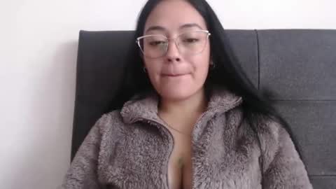 alisha_9997 online show from February 4, 2:10 pm
