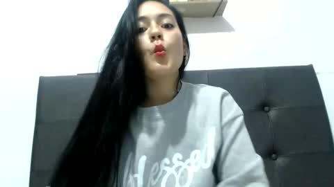 alisha_9997 online show from June 2, 4:25 am