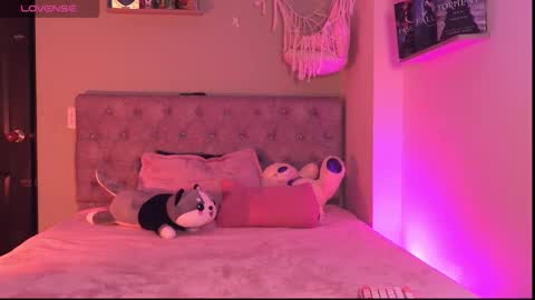 alisha_olsen_ online show from March 25, 4:19 am