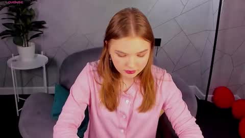 Alisia online show from March 5, 1:03 am