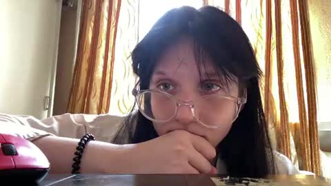 alisiamccormick online show from July 24, 9:17 am