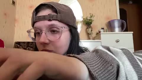alisiamccormick online show from July 25, 9:18 am
