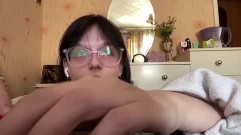 alisiamccormick online show from July 27, 9:06 am