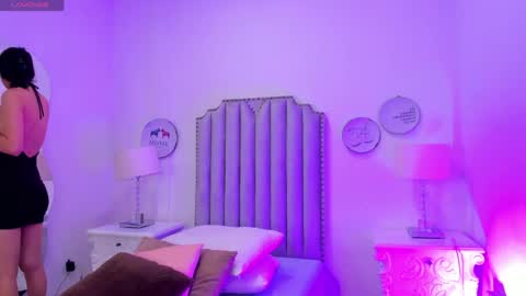 Alison online show from April 8, 7:06 pm