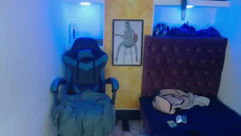 Snapshot of alison_moon7 chatting on September 24, 11:28 am ALISON MOON online show from September 24, 11:28 am