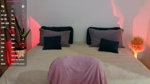 alisssarose online show from September 10, 10:33 pm