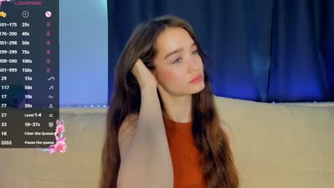 Alivia online show from April 12, 7:23 am