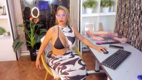 Alix online show from March 8, 3:17 am