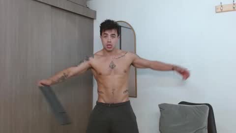 alix online show from March 4, 10:51 pm