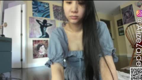 Alize Zaide online show from April 23, 7:59 pm