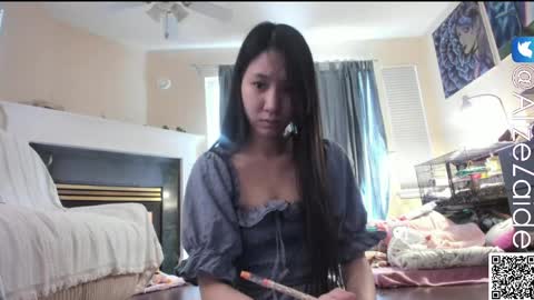 Alize Zaide online show from April 6, 6:53 pm