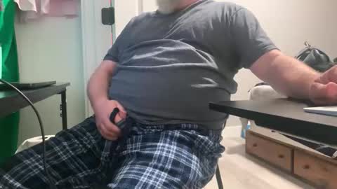 Allergictolove online show from February 11, 3:49 pm