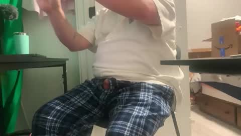 Allergictolove online show from October 26, 6:18 pm