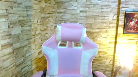 Lavinia  online show from February 4, 1:53 am