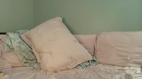 wishlist on bio online show from February 13, 5:44 am