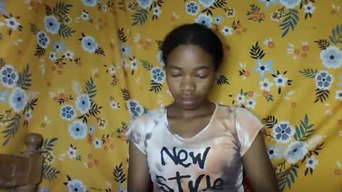 alliciax632770 online show from December 17, 1:56 am