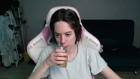 alice online show from April 6, 12:19 am