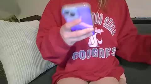 alliebearx online show from May 11, 3:46 am