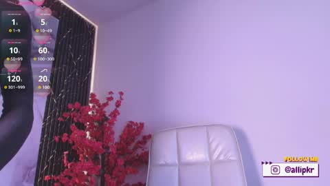 allison_parker1_ online show from June 5, 12:21 pm