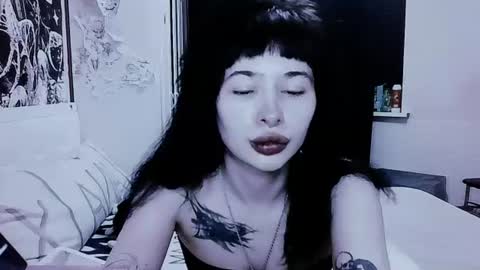 Alis online show from June 14, 7:49 pm