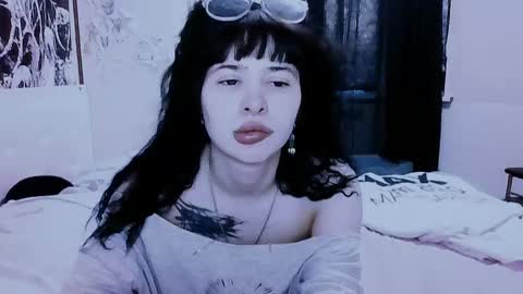 Alis online show from June 9, 4:28 pm