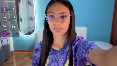 Snapshot of allisson_a chatting on October 18, 3:44 am Allisson online show from October 18, 3:44 am