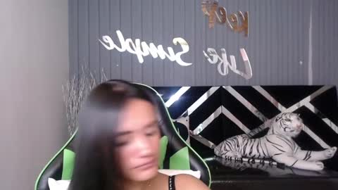 Snapshot of allisson_a chatting on February 27, 6:46 am Allisson online show from February 27, 6:46 am