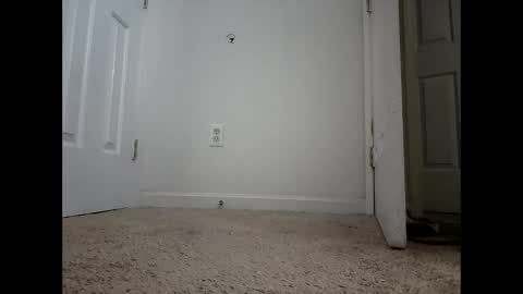 alllursss online show from December 25, 4:00 pm