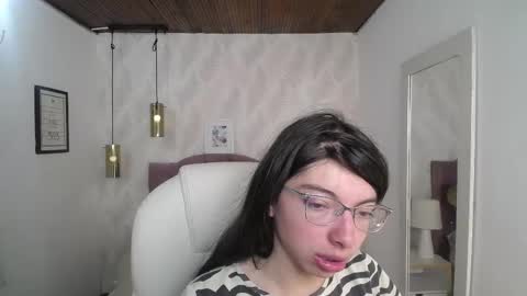 alison online show from December 16, 8:15 pm