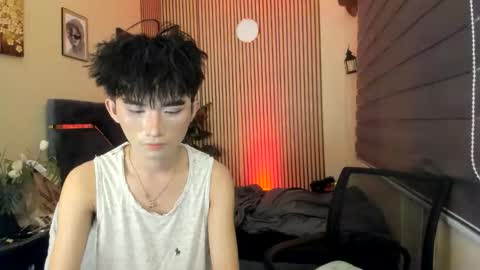 kim and josh online show from November 10, 6:32 pm