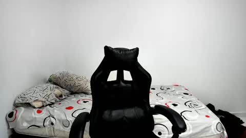 Snapshot of alluringangel0 chatting on September 14, 3:20 am alluringangel0 online show from September 14, 3:20 am