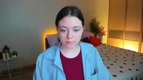 alluringeyess online show from May 17, 4:38 pm