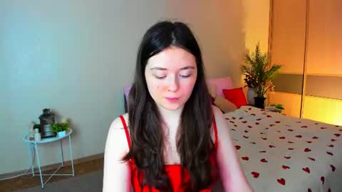 alluringeyess online show from July 7, 7:23 am