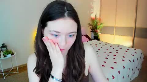 alluringeyess online show from June 10, 4:50 pm