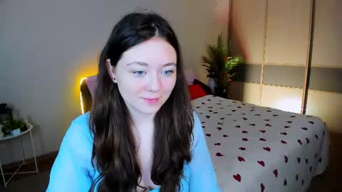 alluringeyess online show from June 14, 4:47 am