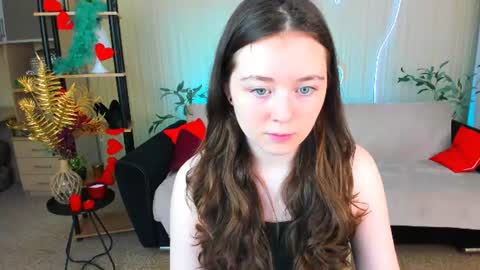 alluringeyess online show from July 18, 9:11 am
