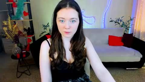 alluringeyess online show from July 9, 12:42 pm