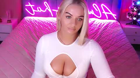 AlwaysHot online show from January 10, 2:39 am