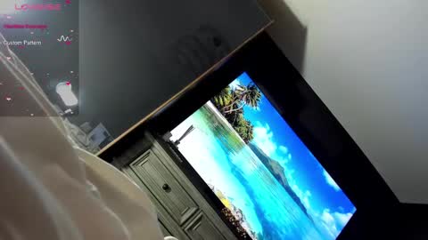 AllyPinkLips online show from January 18, 1:52 am
