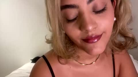 ally_summer online show from September 18, 11:31 pm